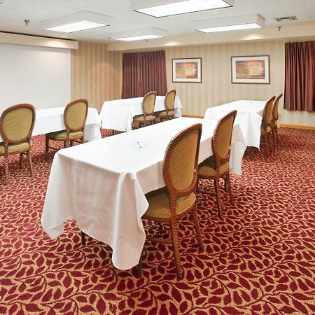 Holiday Inn Express Hotel Germantown - Northwest Milwaukee, An Ihg Hotel Udogodnienia zdjęcie