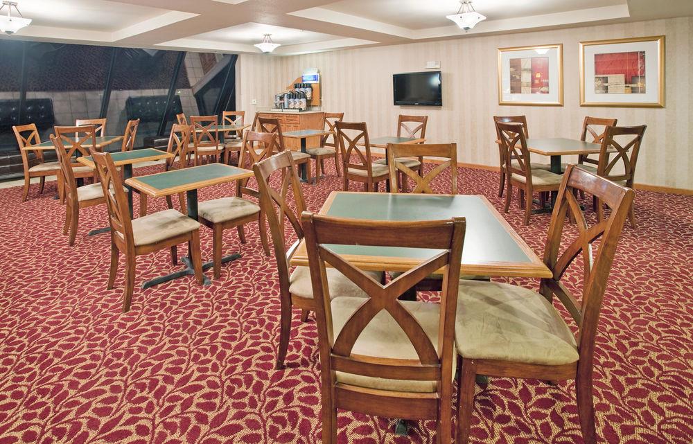 Holiday Inn Express Hotel Germantown - Northwest Milwaukee, An Ihg Hotel Zewnętrze zdjęcie