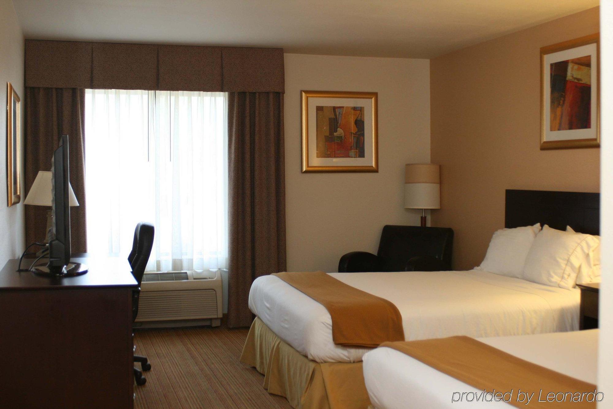 Holiday Inn Express Hotel Germantown - Northwest Milwaukee, An Ihg Hotel Zewnętrze zdjęcie